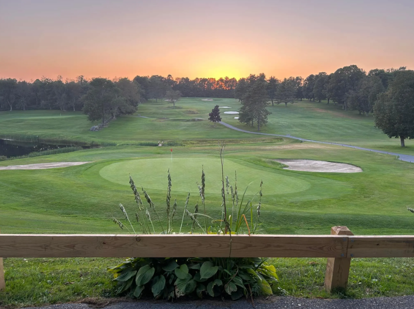 (#37) Crown Point CC (4) Greens Fees - MidWeek