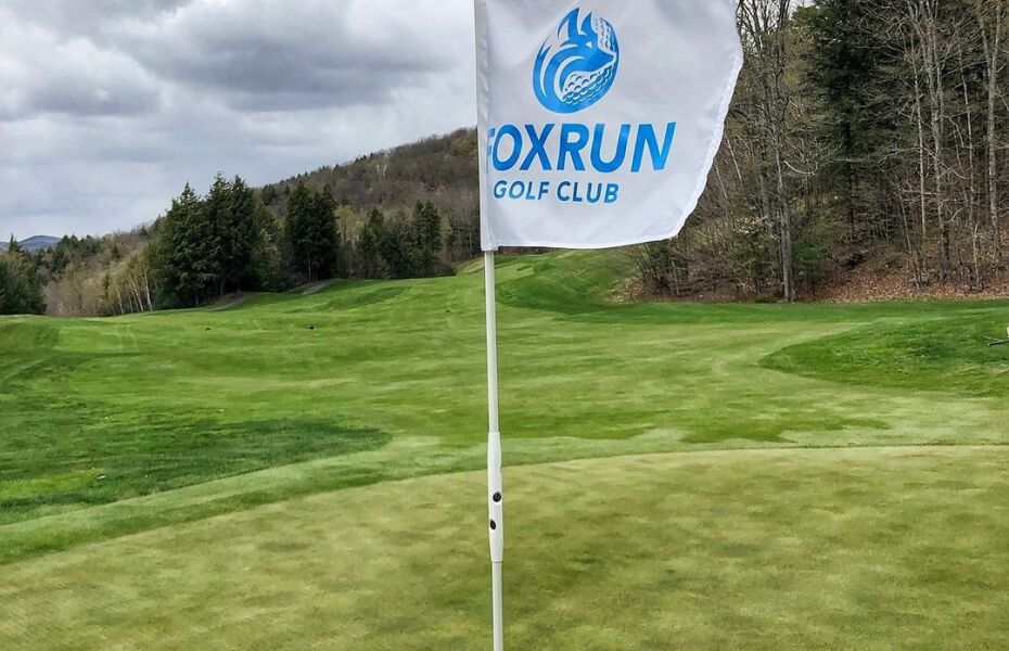 (Item #04) Fox Run Golf Club (4) Greens Fees wCart Midweek