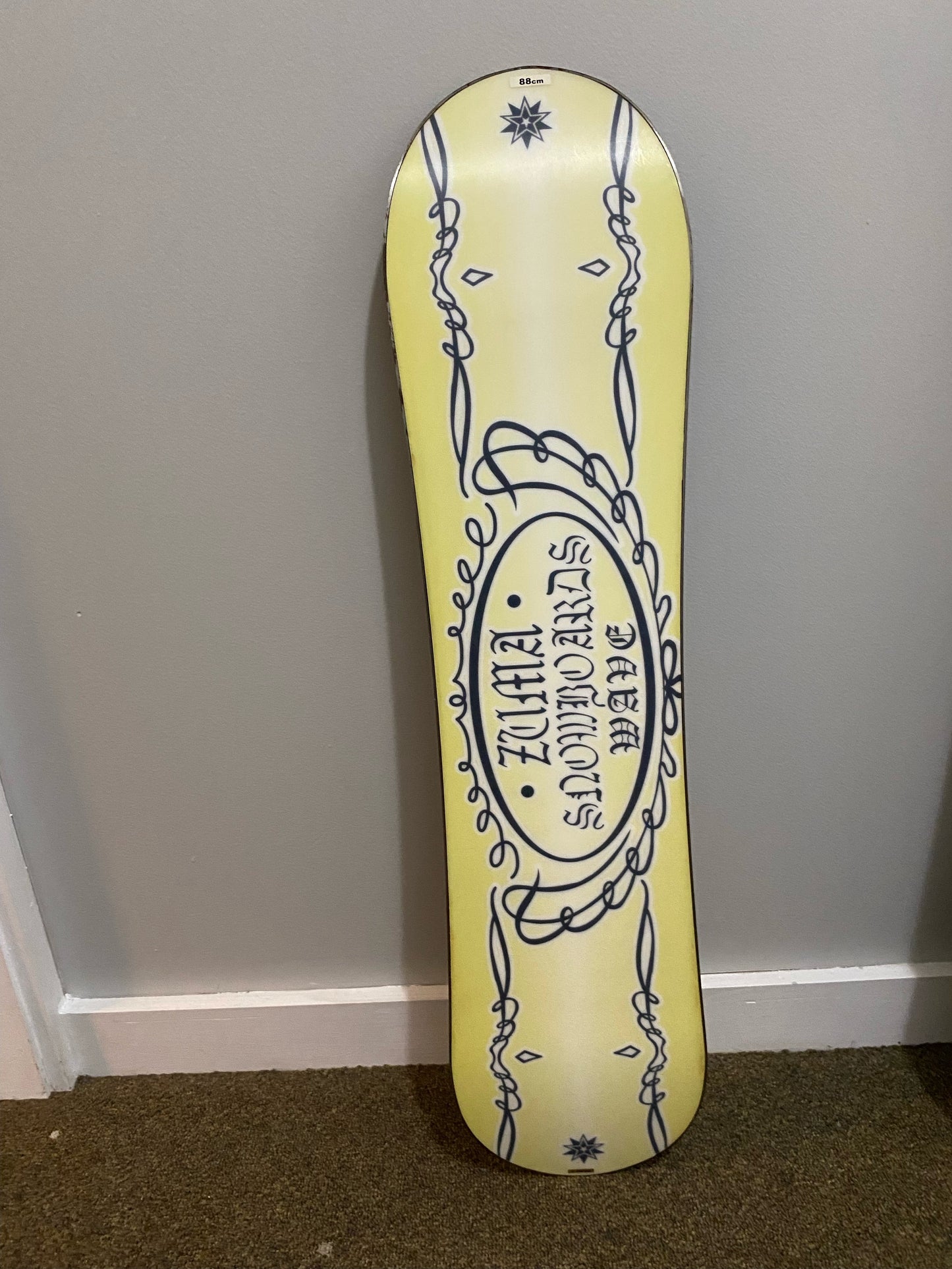 (#48) Snowboard - Zuma Boarding Co. Limited Wave Youth