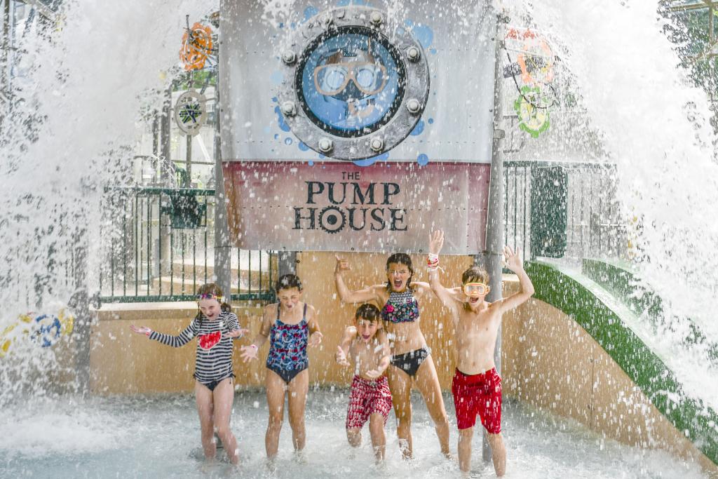 (Item #38) Jay Peak Water Park - (4) Day Pass Tickets