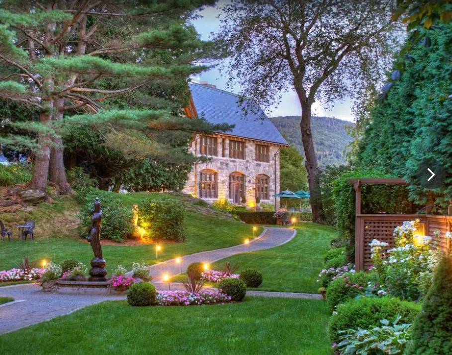 (#55) Castle Hill Resort - Gift Certificate Dinner for Two