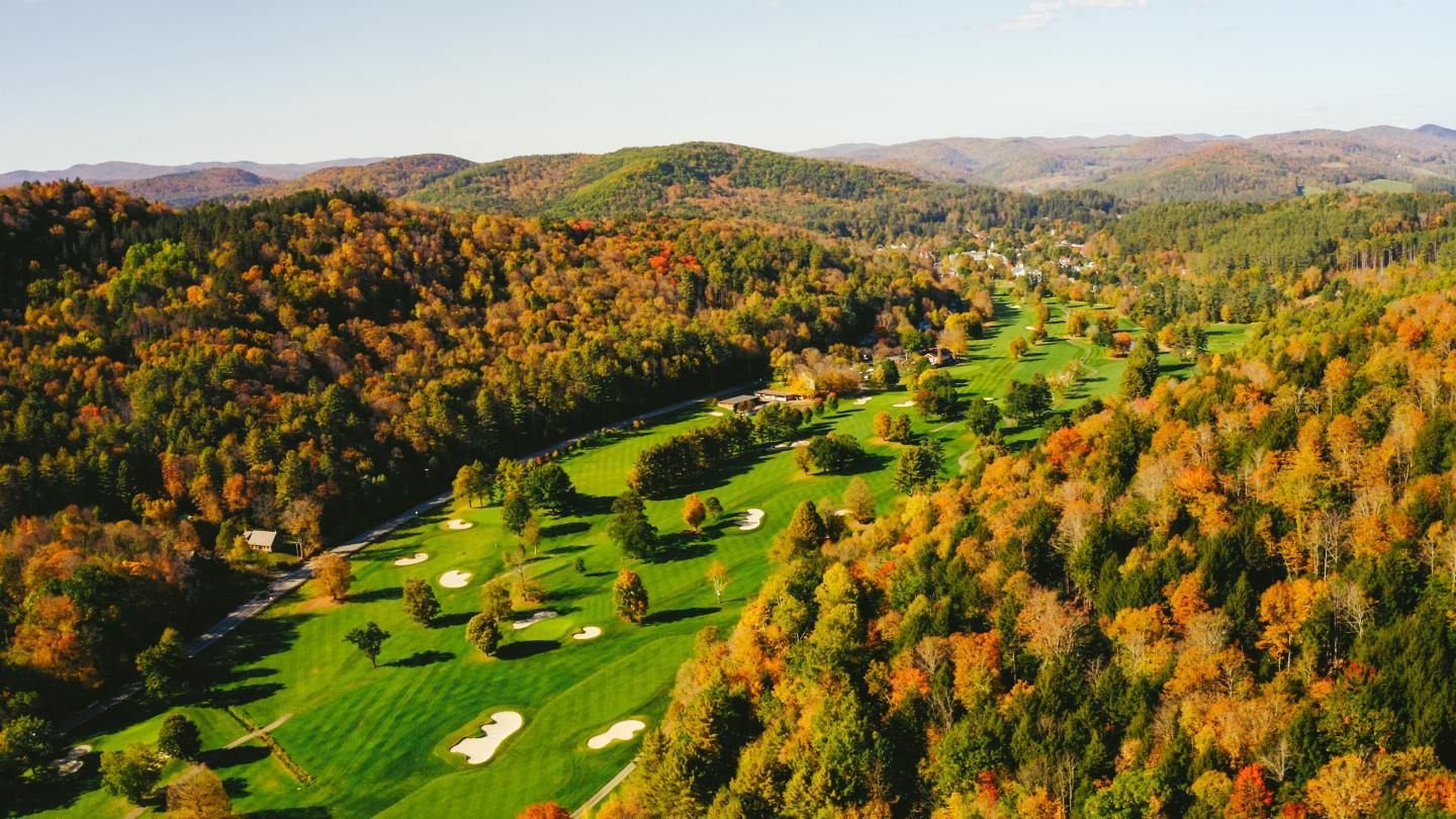 (Item #17) Woodstock Country Club - (4) Greens Fees wCarts